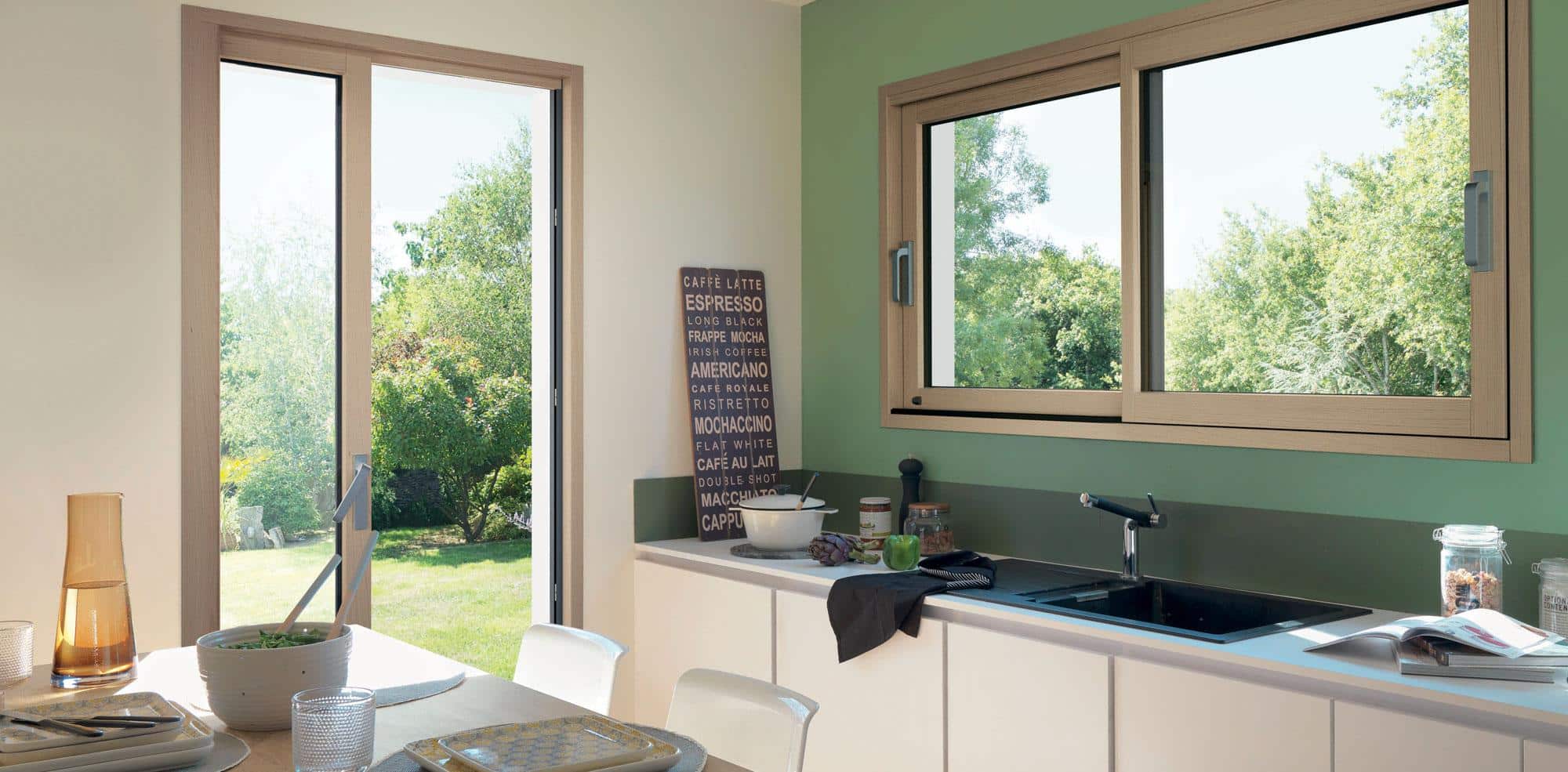 fenetres-cuisine-jardin-menuiseries-maison