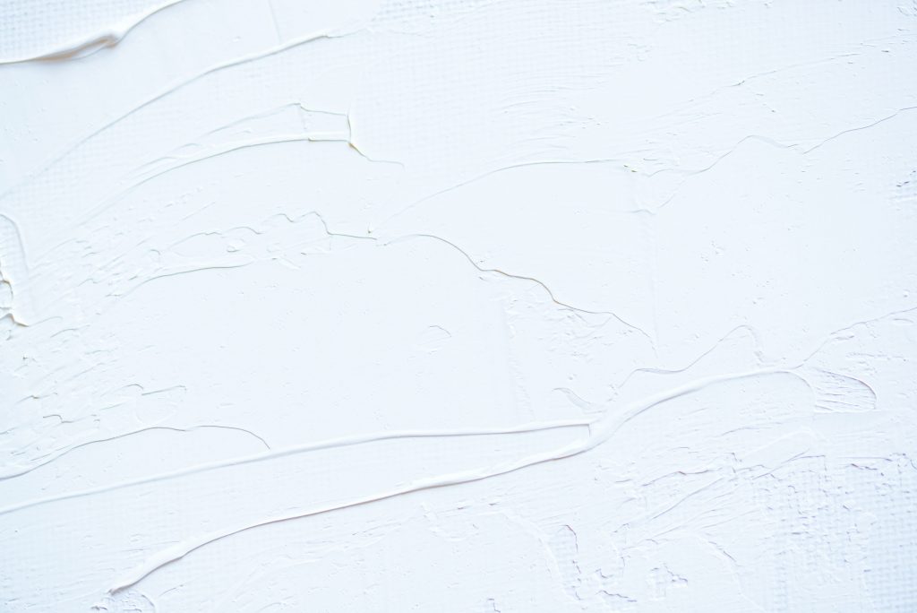 Comment nettoyer un mur blanc ? Réussir sa Rénovation